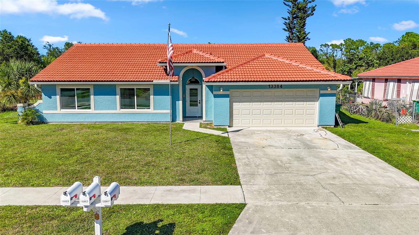 Image 34 of 54 For 13384 Darnell Avenue