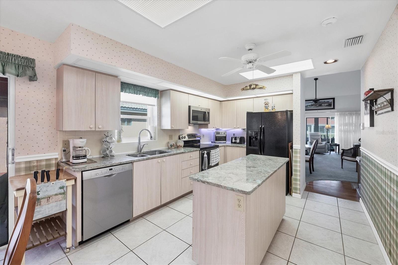 Image 11 of 41 For 4418 Muirfield Drive