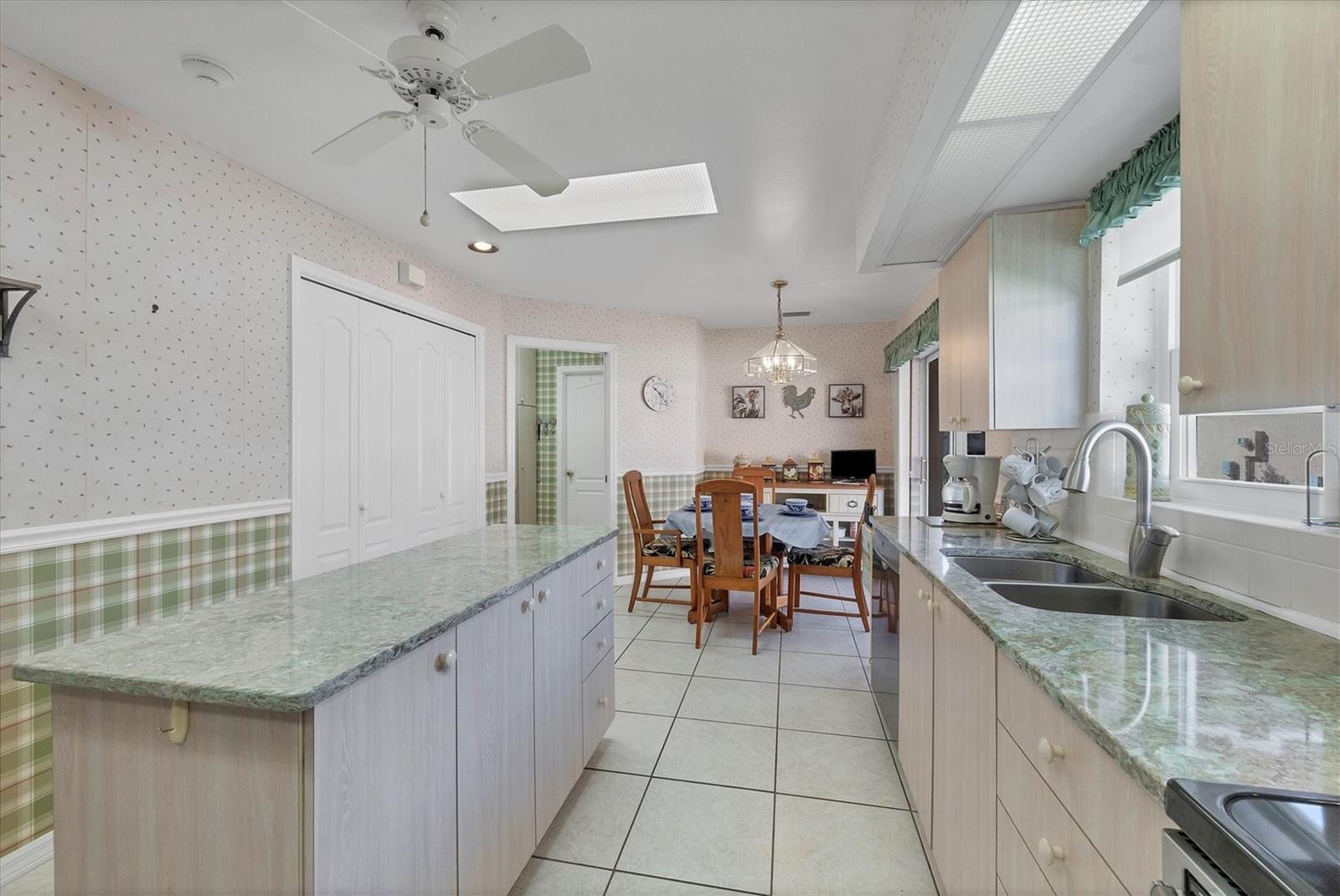 Image 13 of 41 For 4418 Muirfield Drive