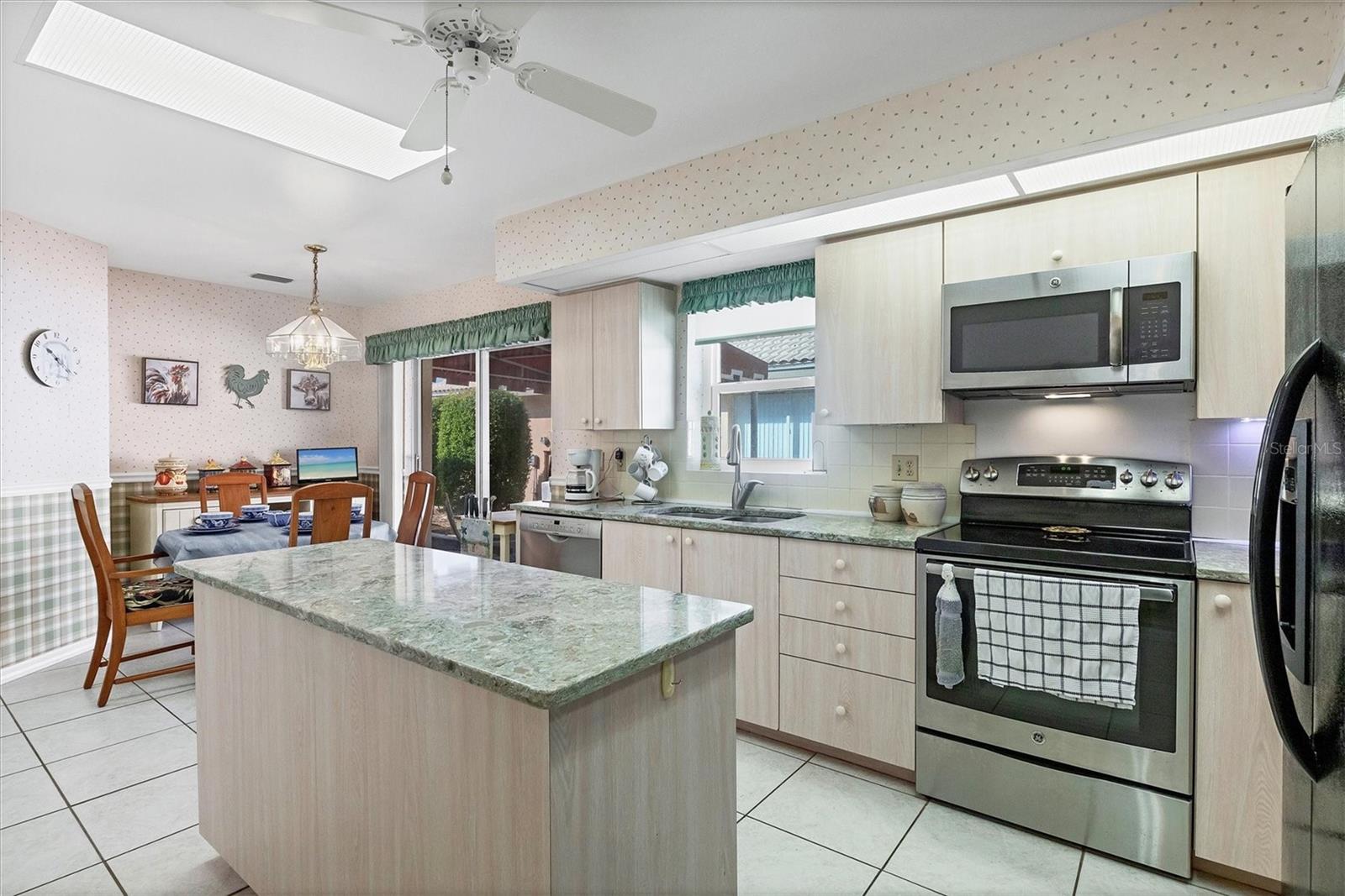 Image 14 of 41 For 4418 Muirfield Drive