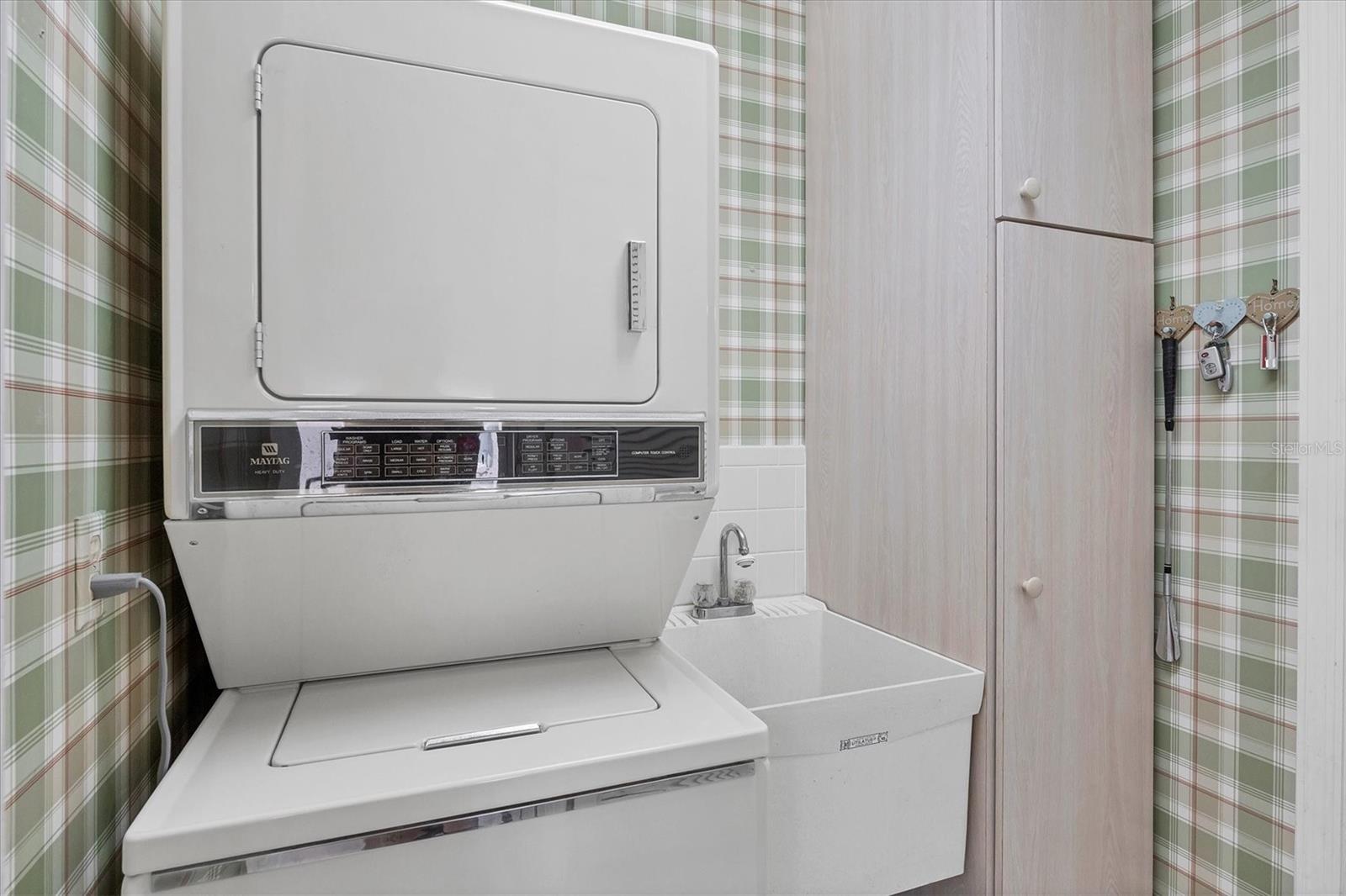 Image 16 of 41 For 4418 Muirfield Drive