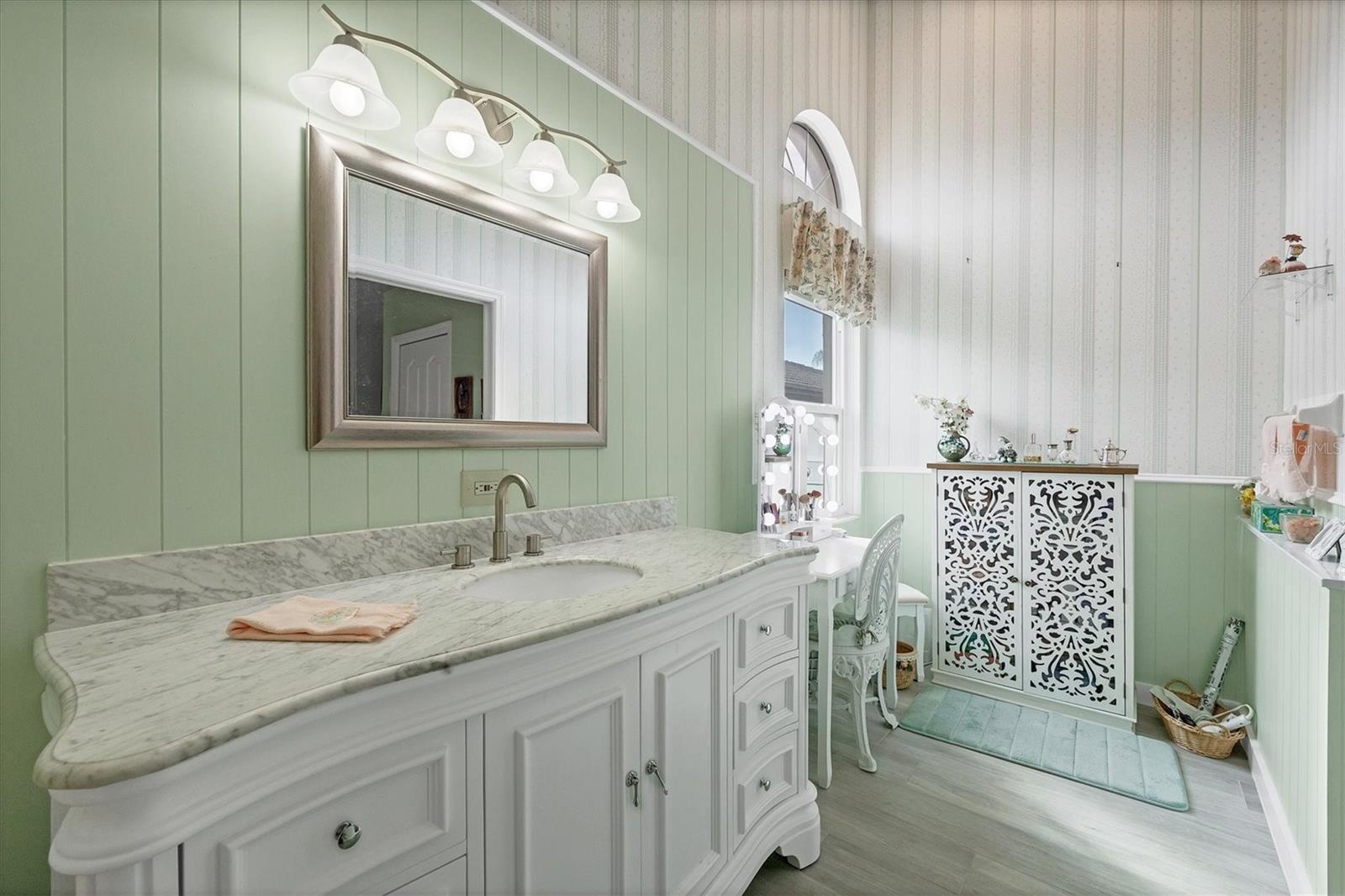 Image 19 of 41 For 4418 Muirfield Drive