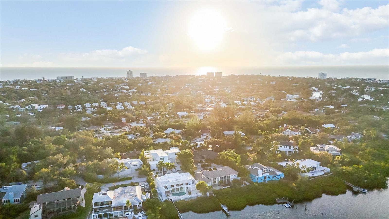 Image 44 of 94 For 635 Tropical Circle