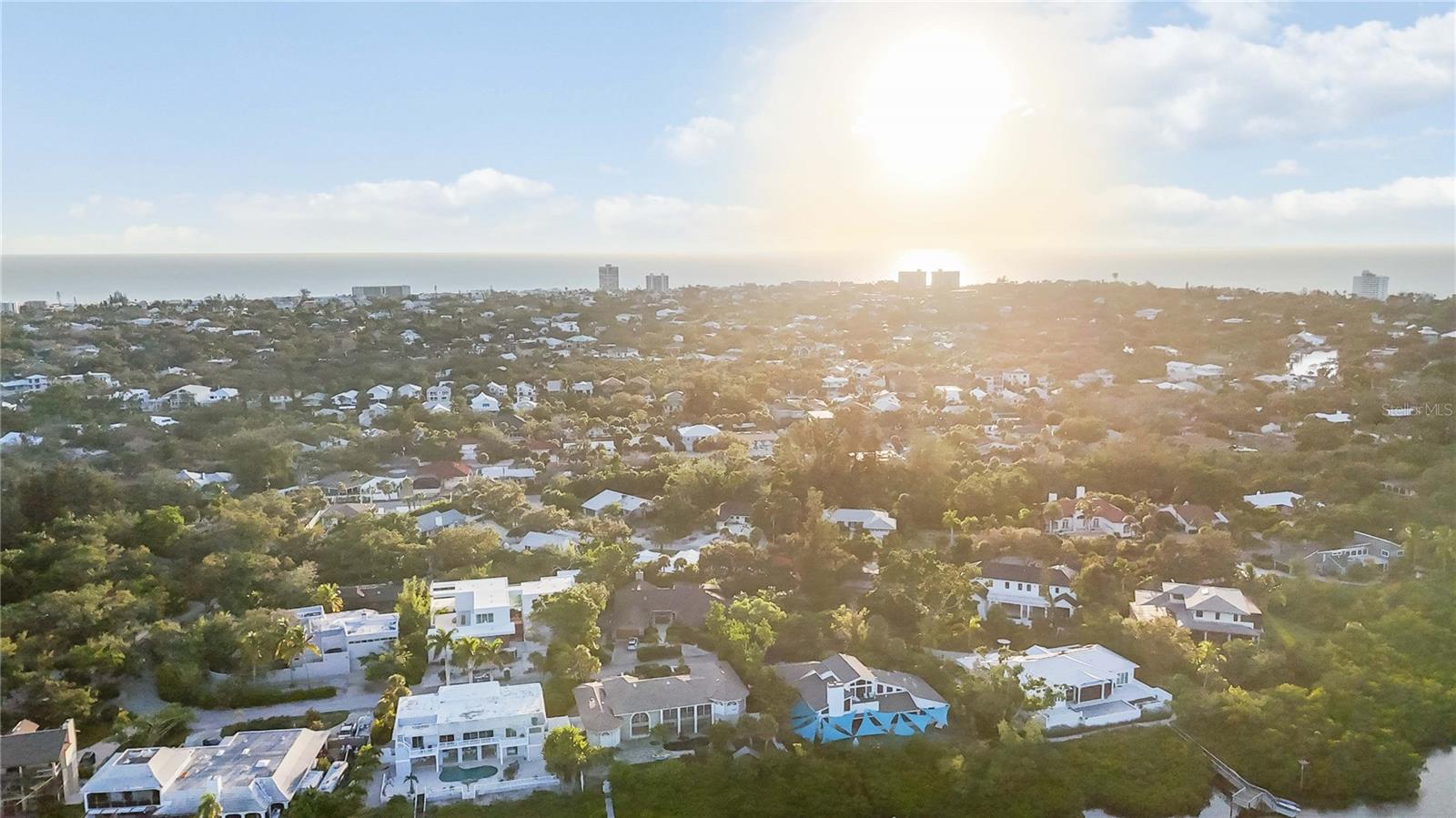 Image 45 of 94 For 635 Tropical Circle