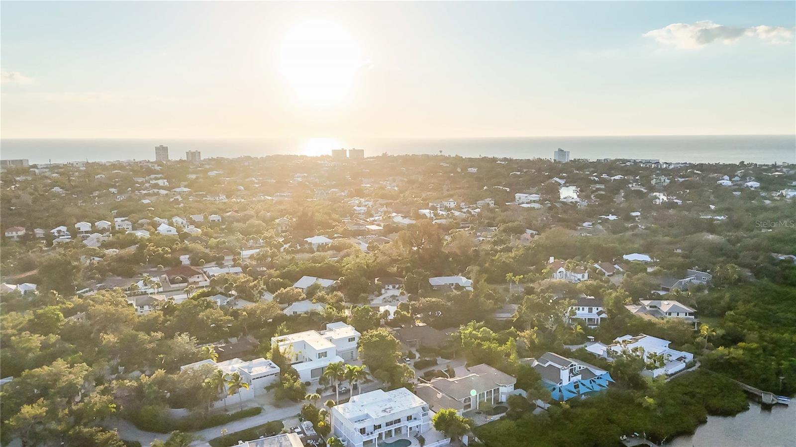 Image 46 of 94 For 635 Tropical Circle