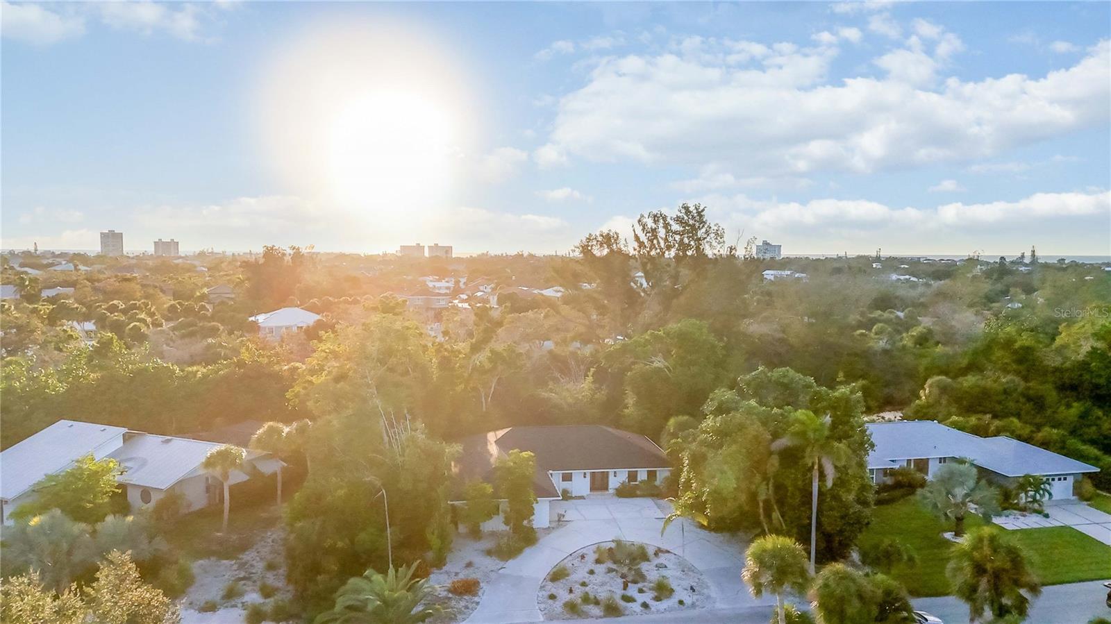 Image 49 of 94 For 635 Tropical Circle