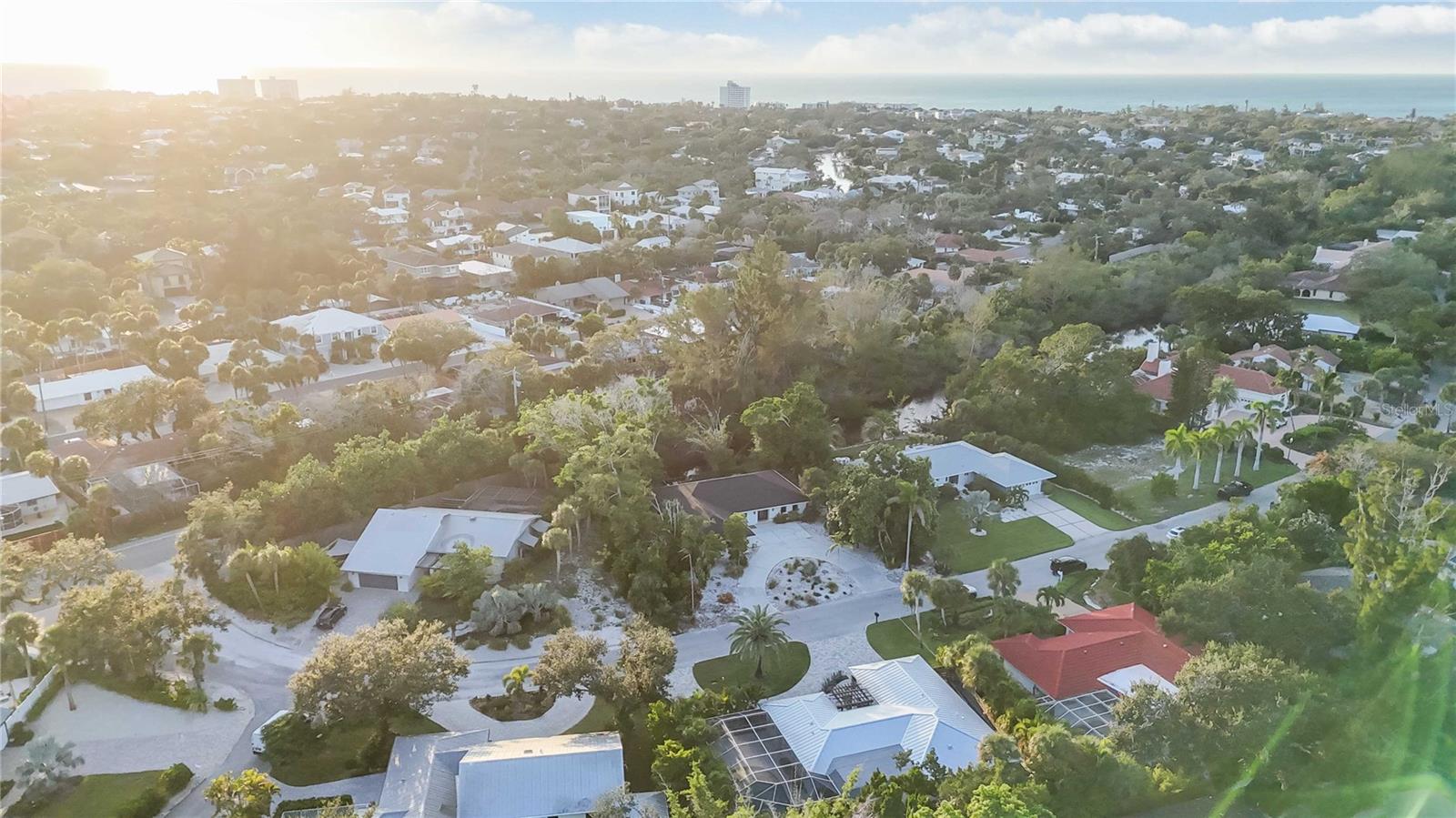 Image 50 of 94 For 635 Tropical Circle