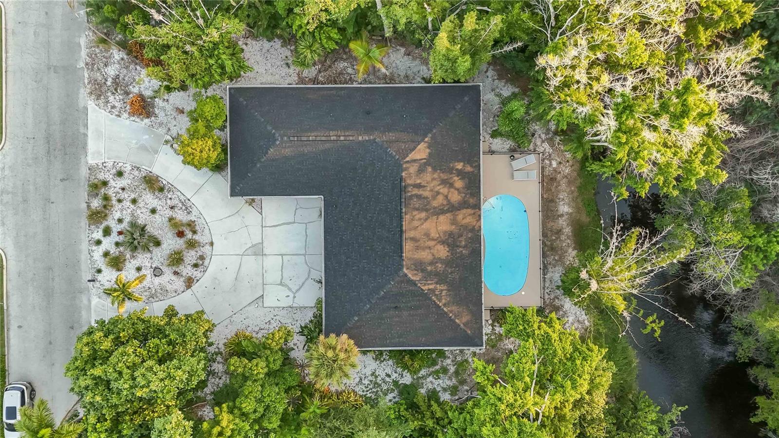 Image 53 of 94 For 635 Tropical Circle