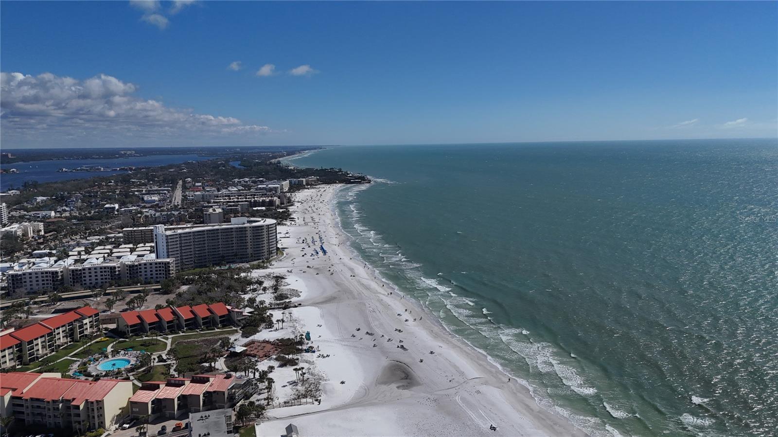 Image 70 of 94 For 635 Tropical Circle