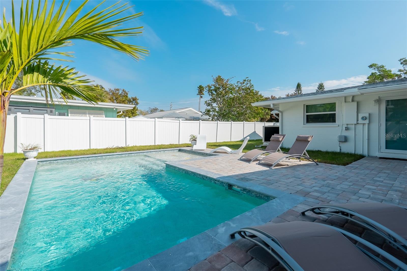 Image 17 of 47 For 408 71st Street