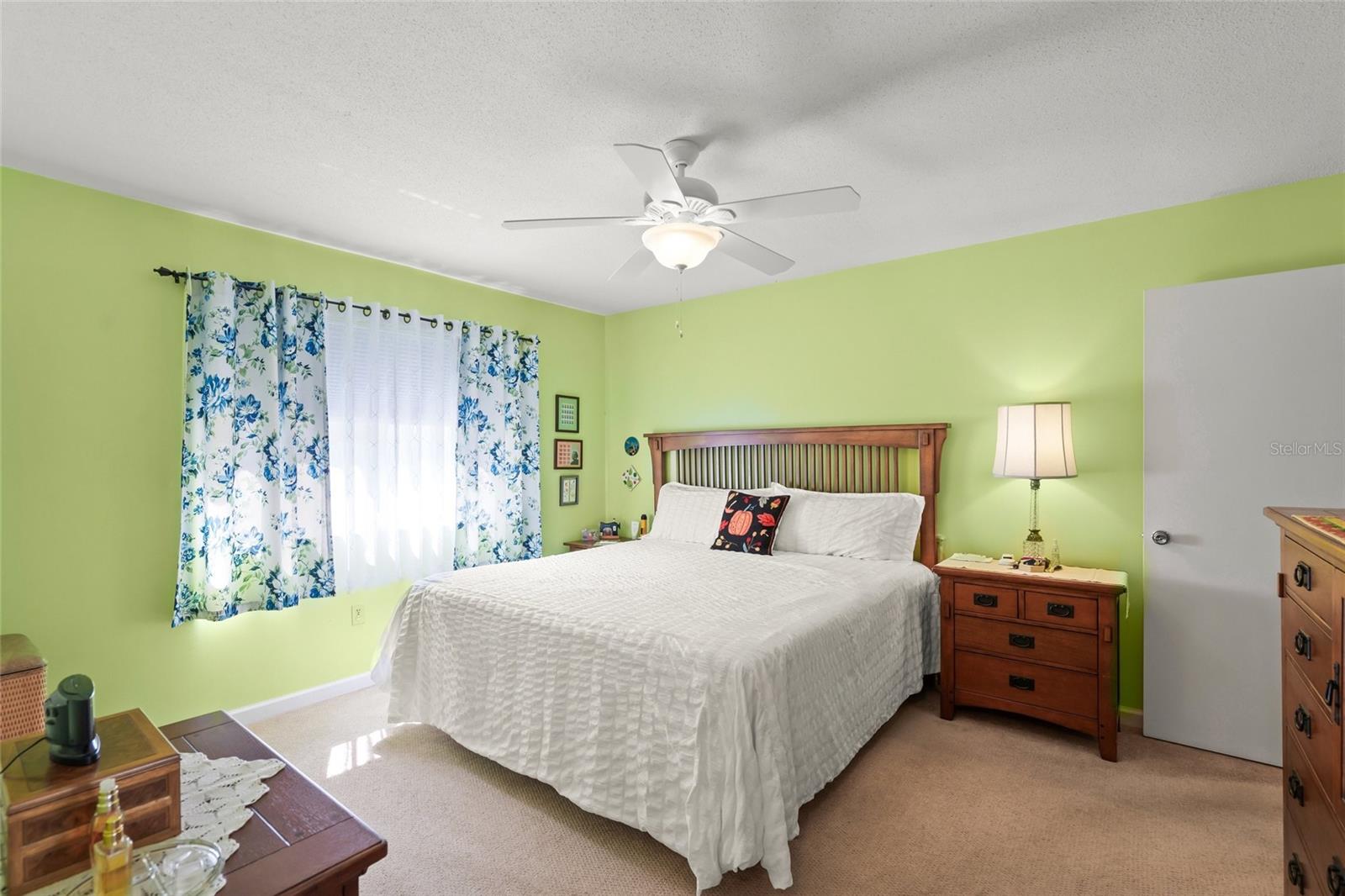 Image 20 of 41 For 1325 Glen Oaks Drive E 133