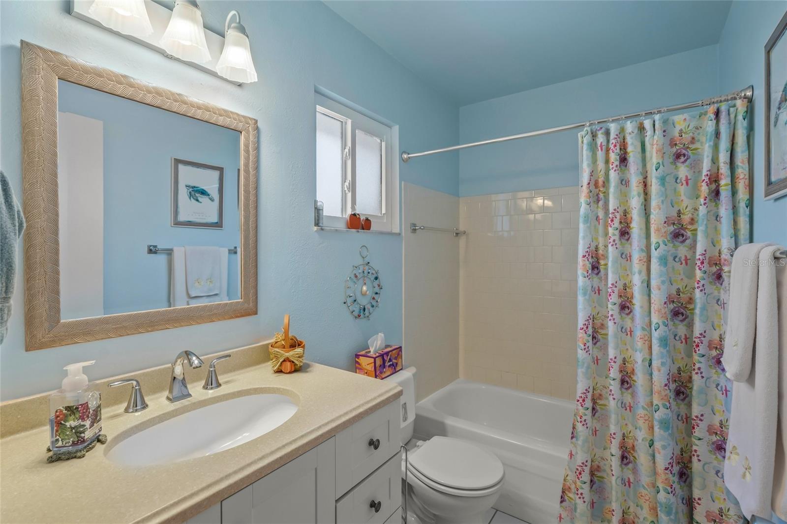 Image 29 of 41 For 1325 Glen Oaks Drive E 133