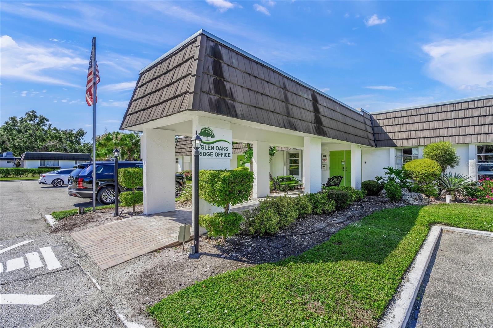 Image 33 of 41 For 1325 Glen Oaks Drive E 133