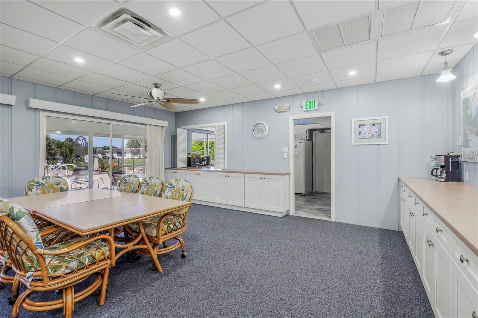 Image 36 of 41 For 1325 Glen Oaks Drive E 133