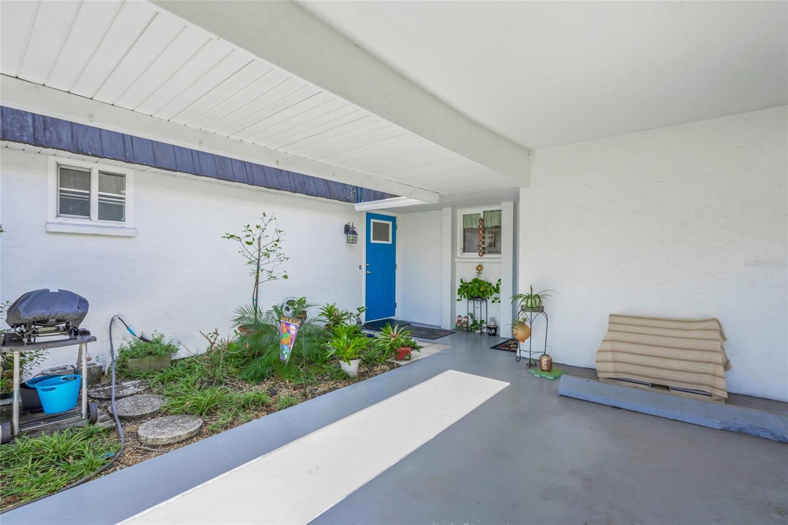 Image 4 of 41 For 1325 Glen Oaks Drive E 133