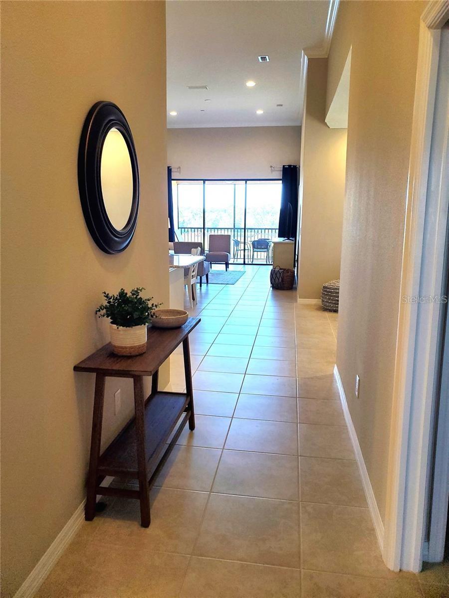 Image 4 of 64 For 13720 Messina Loop 204