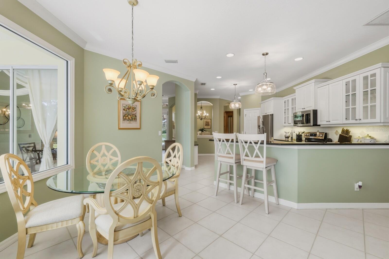 Image 10 of 38 For 392 Park Trace Boulevard