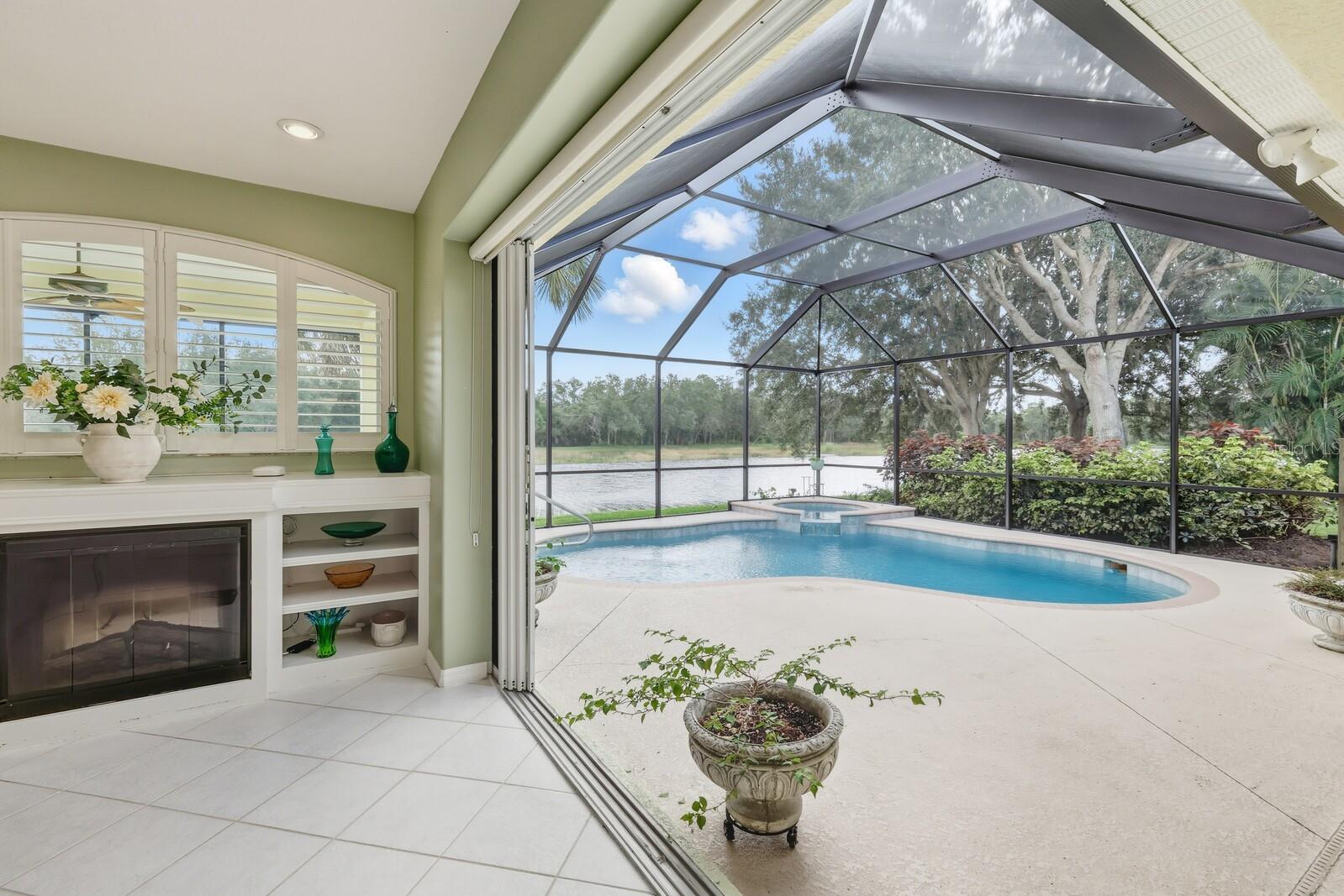 Image 13 of 38 For 392 Park Trace Boulevard