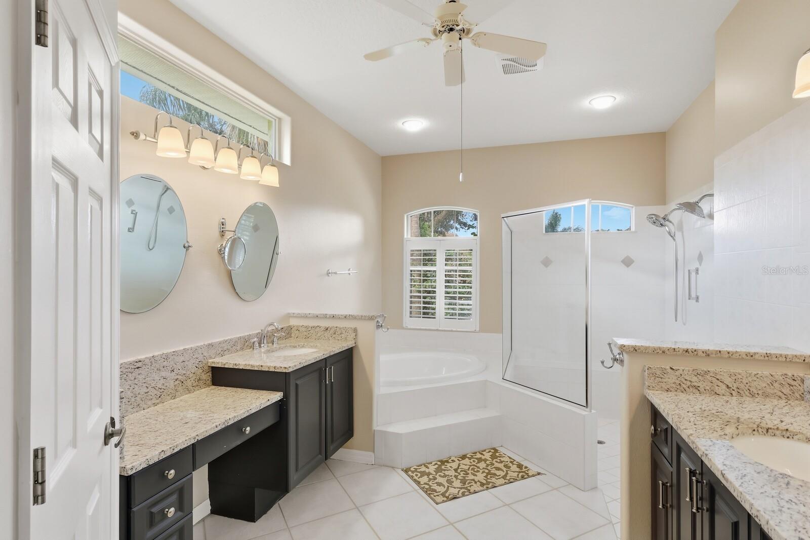 Image 18 of 38 For 392 Park Trace Boulevard