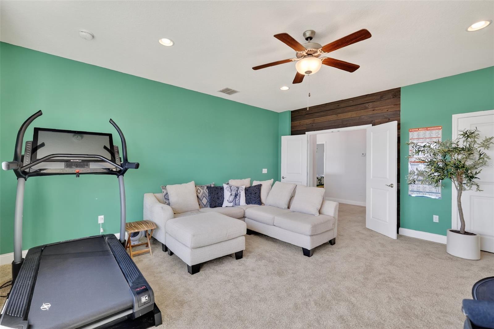 Image 41 of 69 For 16428 Good Hearth Boulevard