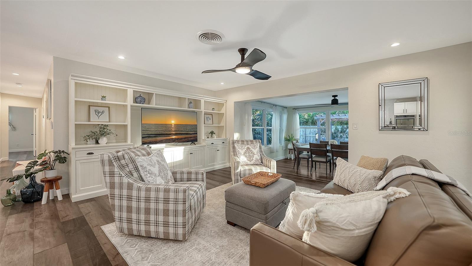 Image 17 of 72 For 2426 Wisteria Street