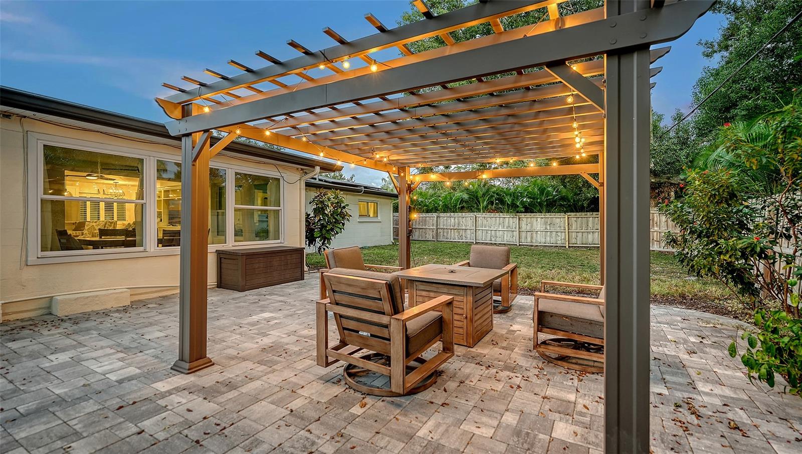 Image 41 of 72 For 2426 Wisteria Street