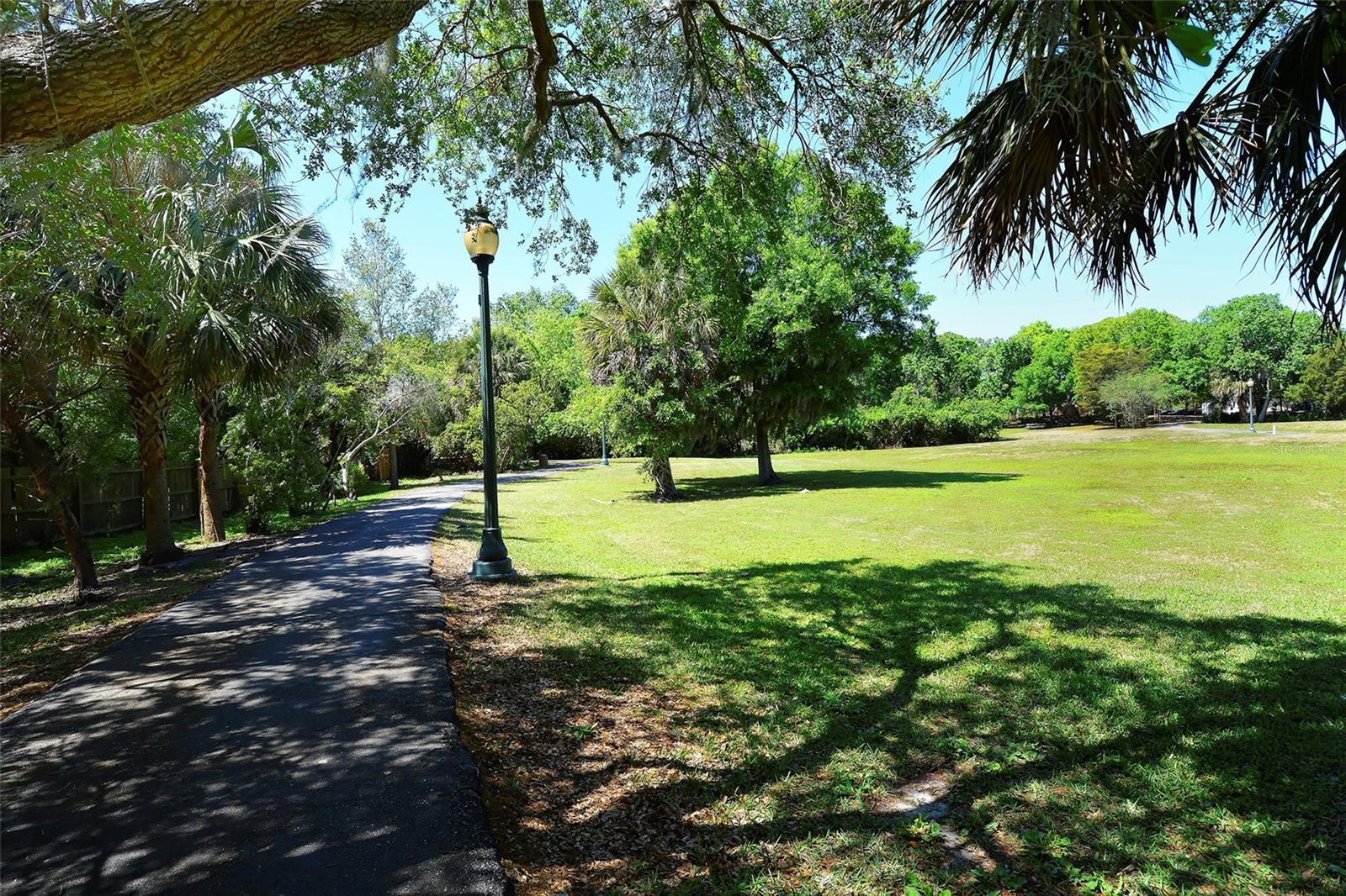 Image 46 of 72 For 2426 Wisteria Street