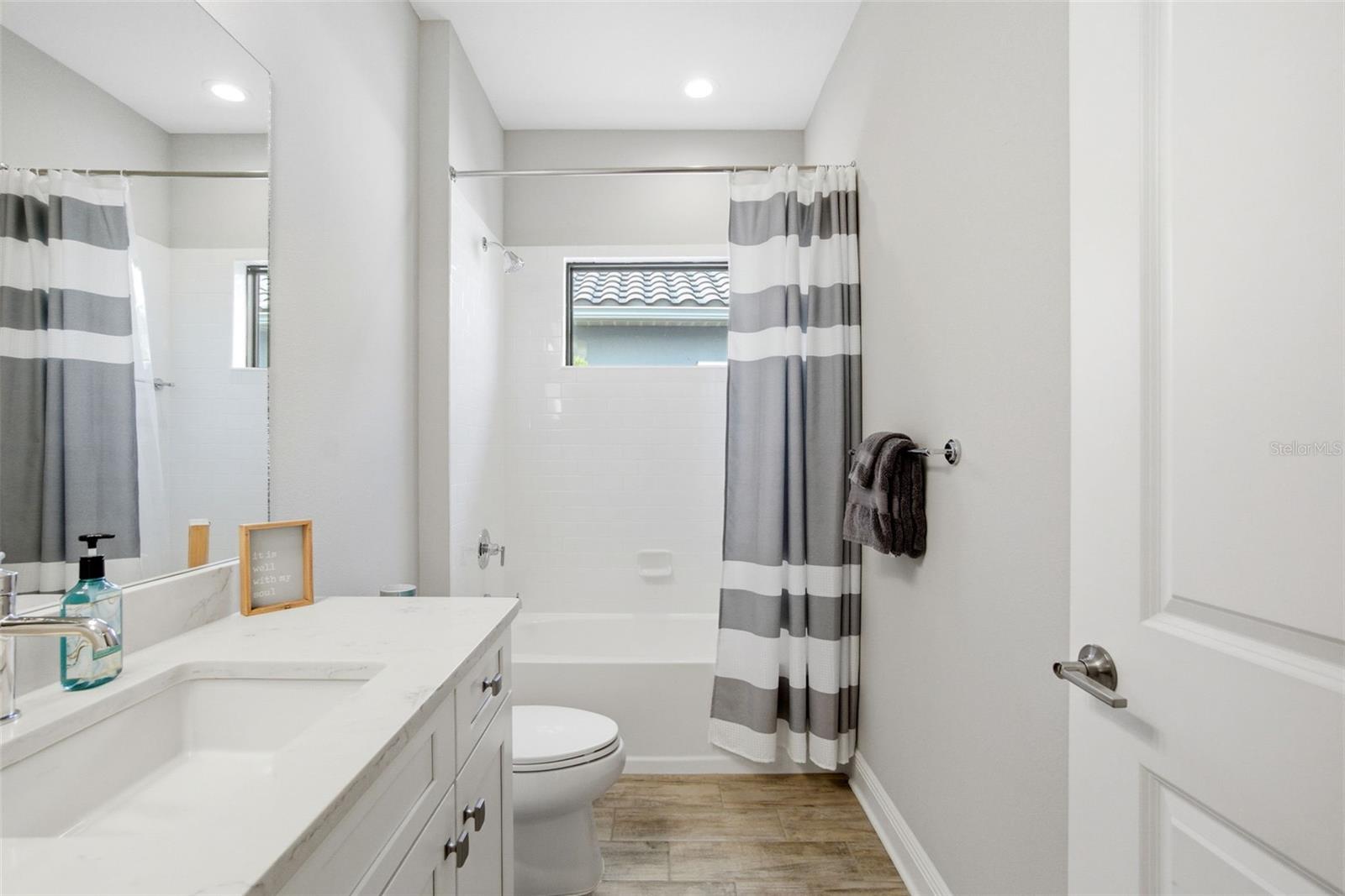 Image 22 of 82 For 2720 Butterfly Jasmine Trail