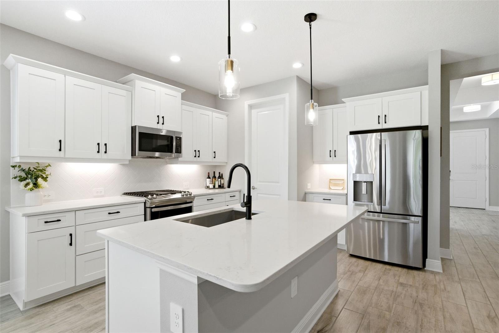 Image 4 of 82 For 2720 Butterfly Jasmine Trail