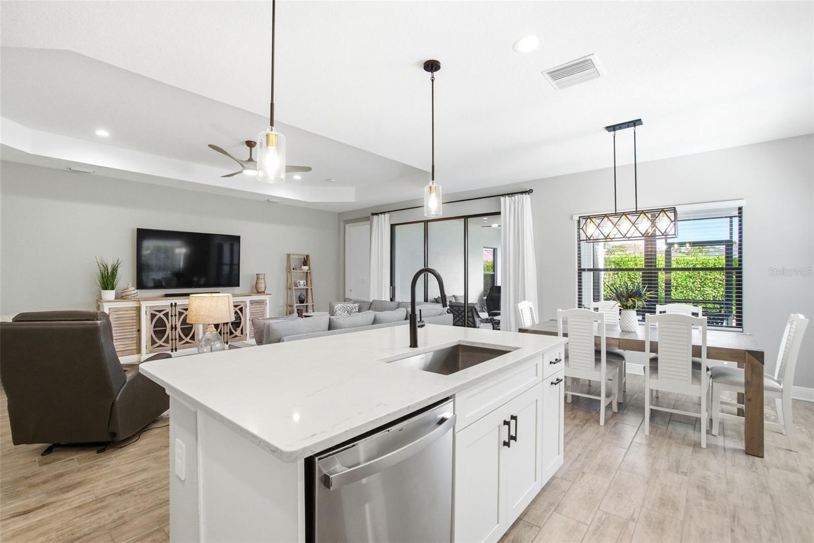 Image 6 of 82 For 2720 Butterfly Jasmine Trail