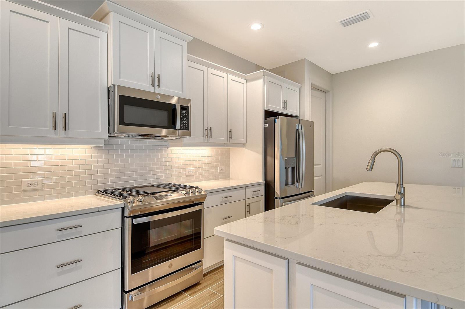 Image 18 of 41 For 12697 Palatka Drive