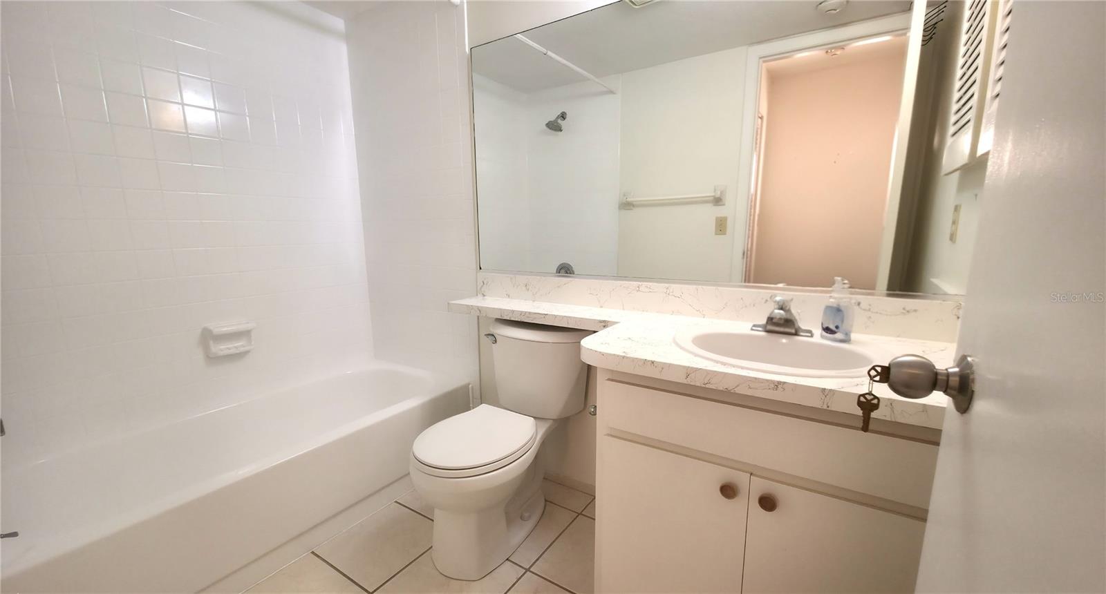 Image 8 of 12 For 2124 Tamiami Trail 204
