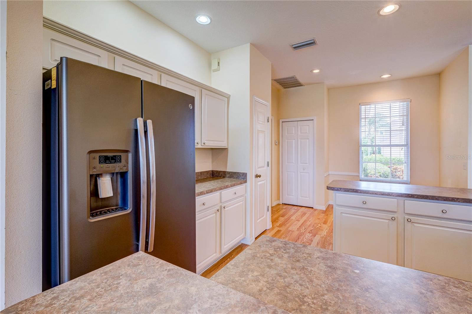 Image 7 of 34 For 5621 52nd Avenue W