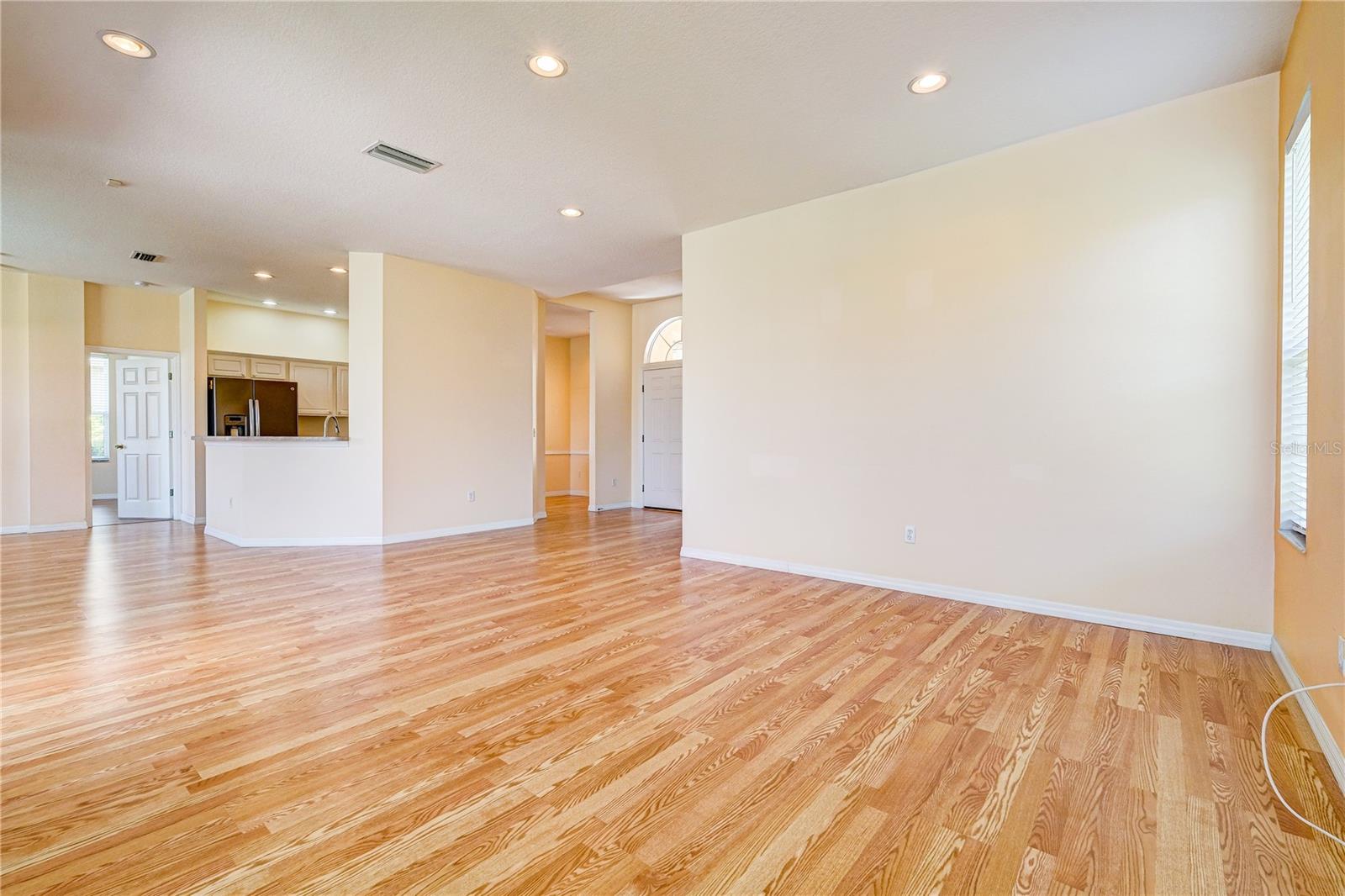 Image 9 of 34 For 5621 52nd Avenue W