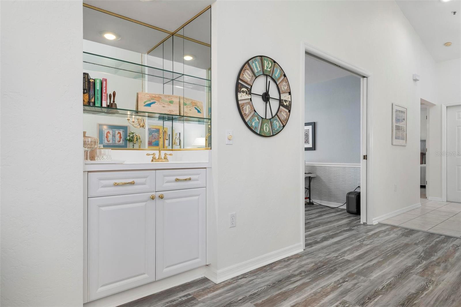 Image 12 of 48 For 6609 Stone River Road 206