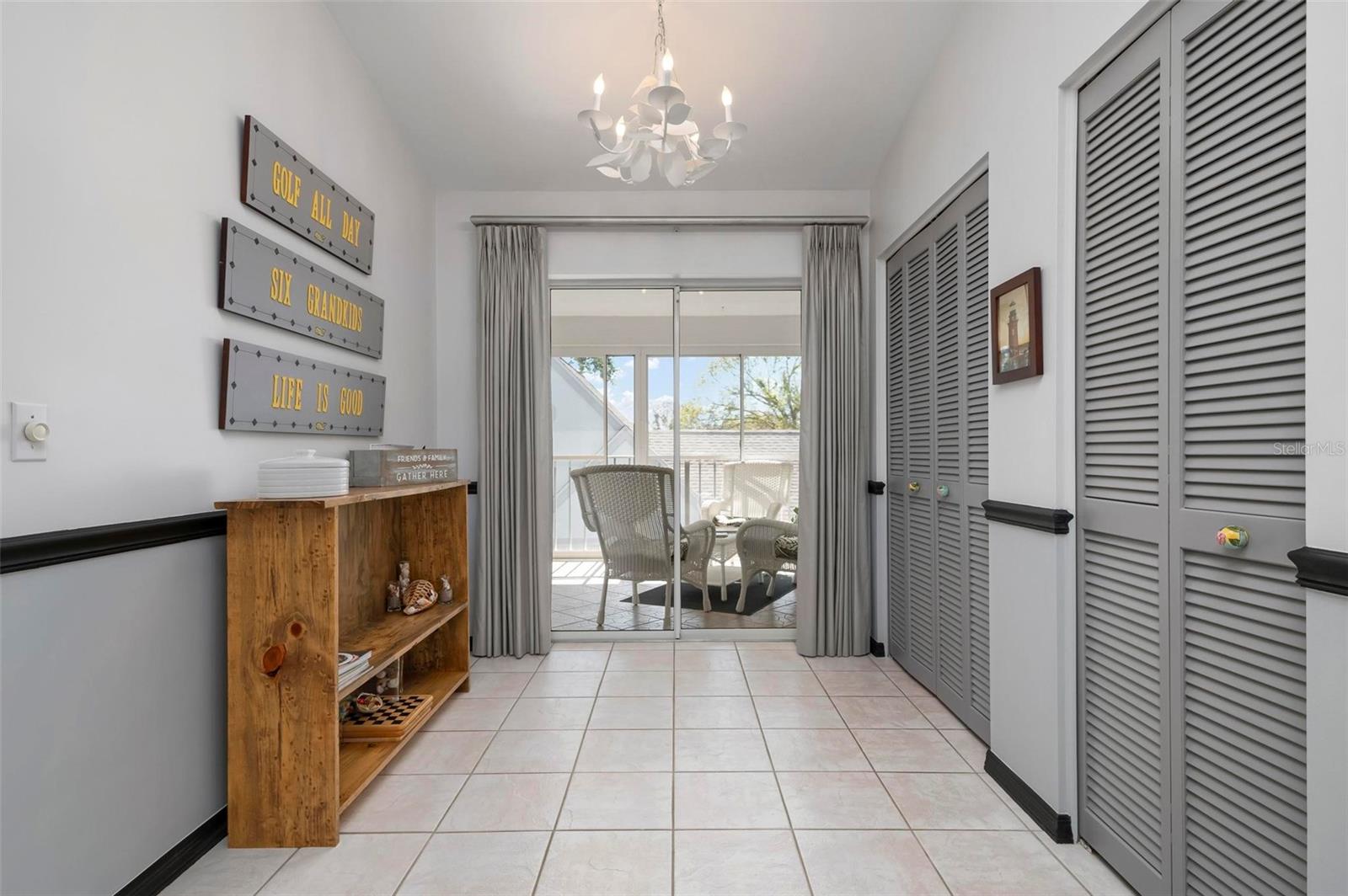 Image 16 of 48 For 6609 Stone River Road 206