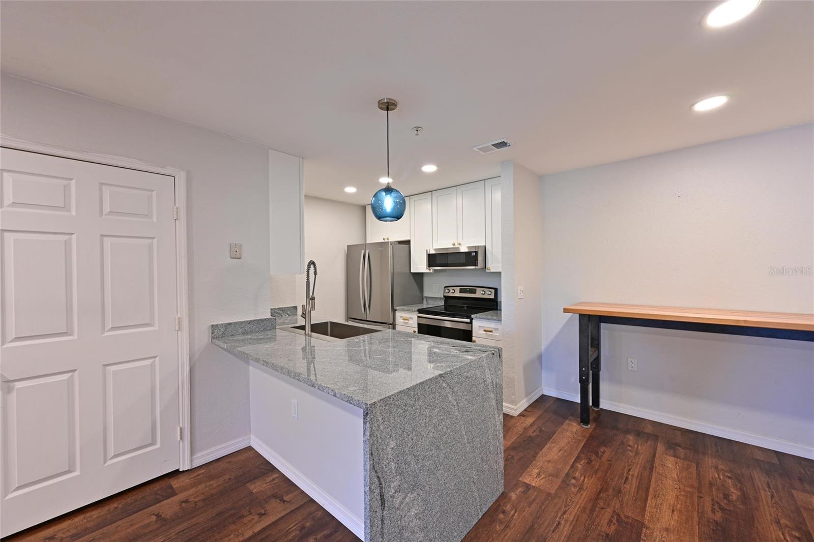 Image 12 of 40 For 8809 Manor Loop 106