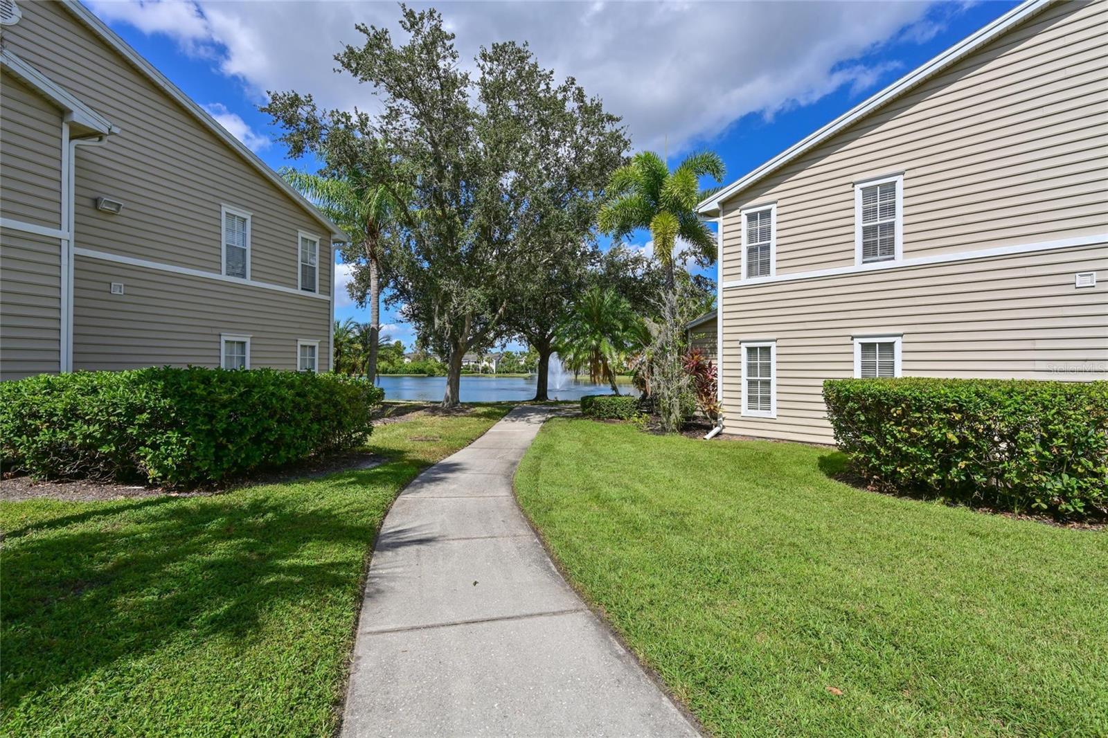 Image 20 of 40 For 8809 Manor Loop 106