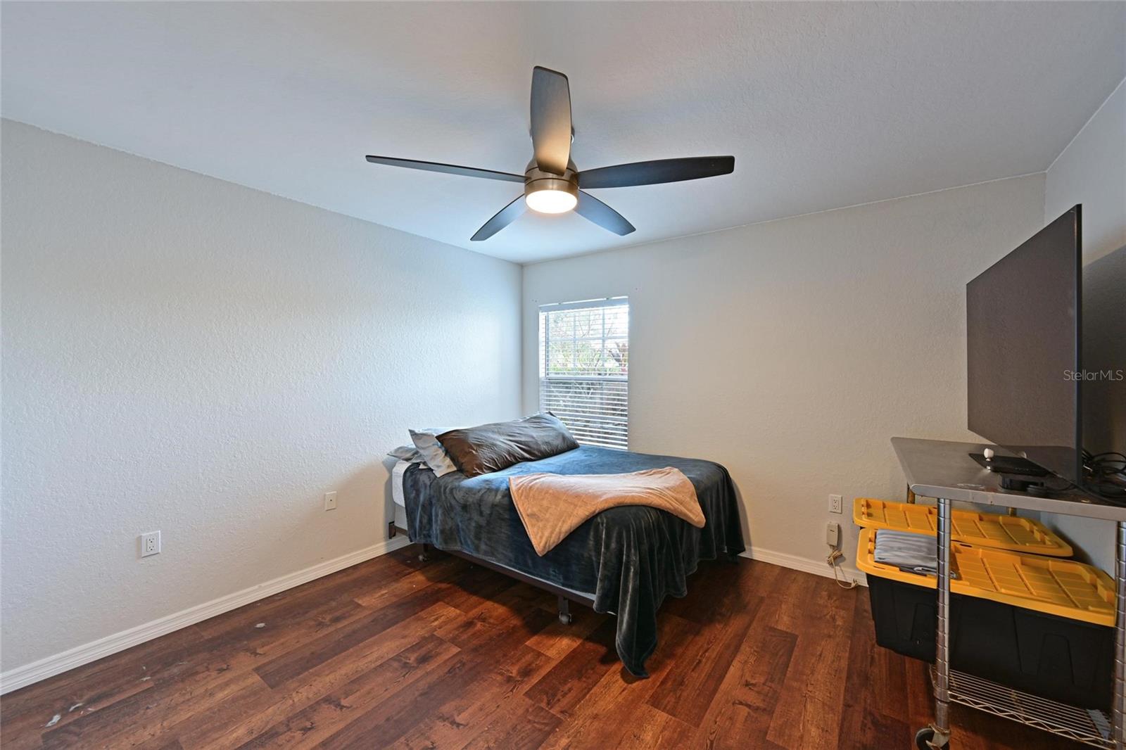 Image 23 of 40 For 8809 Manor Loop 106