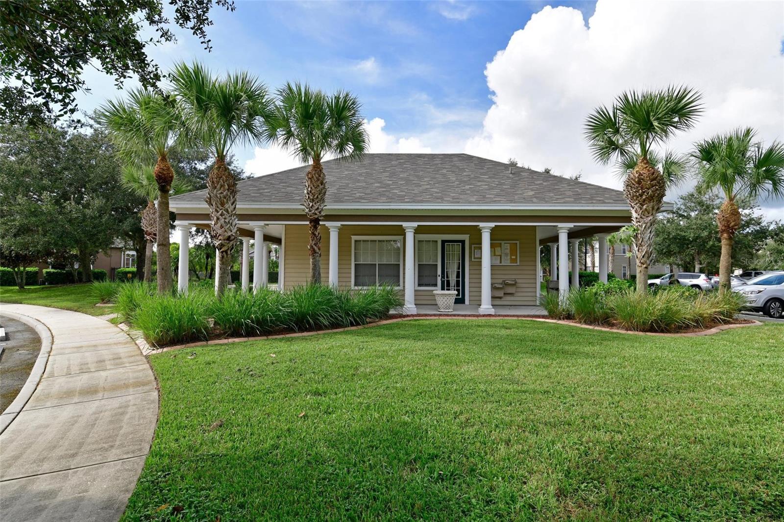 Image 27 of 40 For 8809 Manor Loop 106