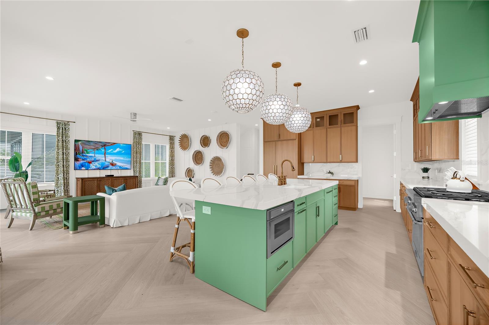 Image 30 of 98 For 551 Washington Drive