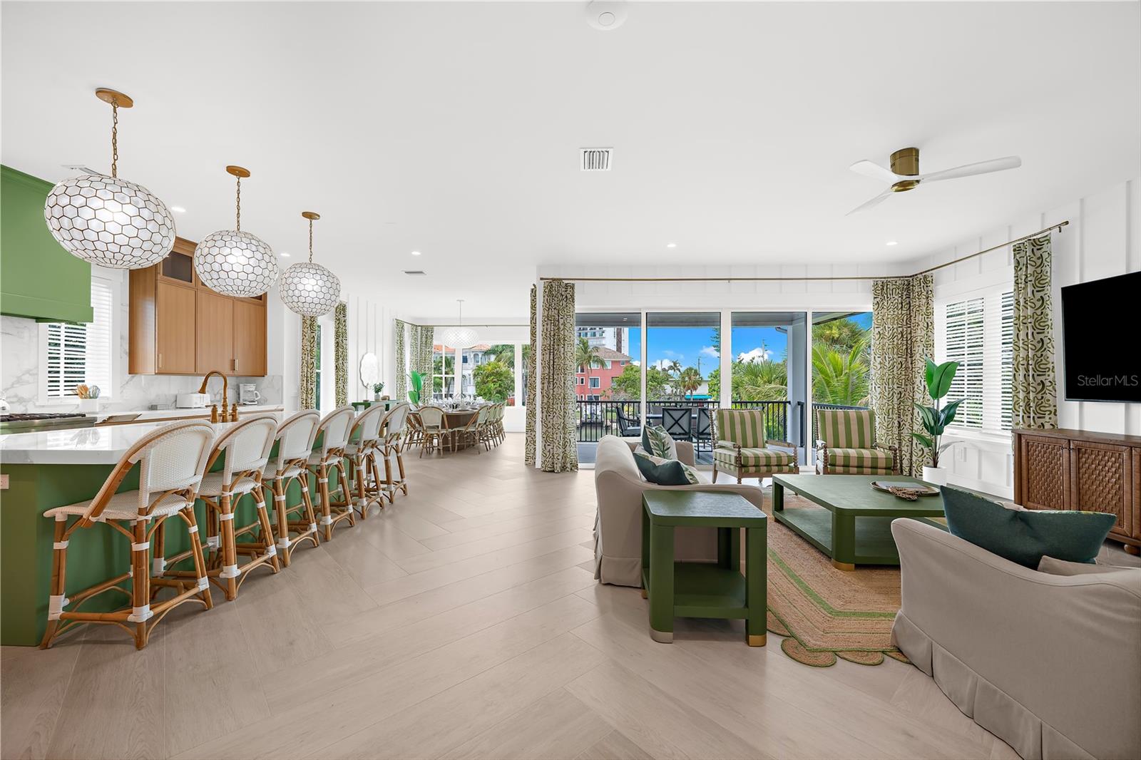 Image 7 of 98 For 551 Washington Drive
