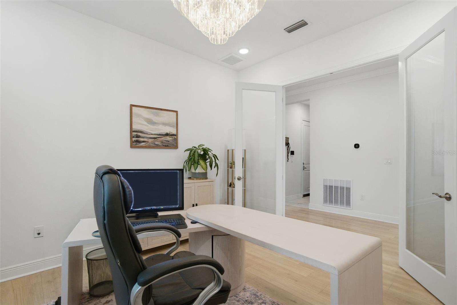 Image 27 of 71 For 5027 Kiva Circle