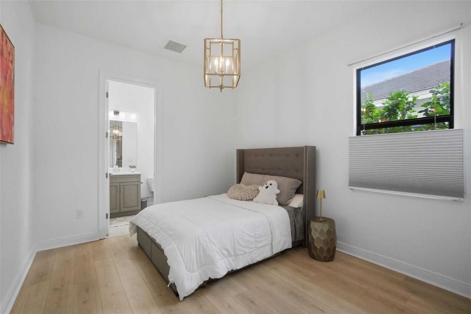 Image 33 of 71 For 5027 Kiva Circle