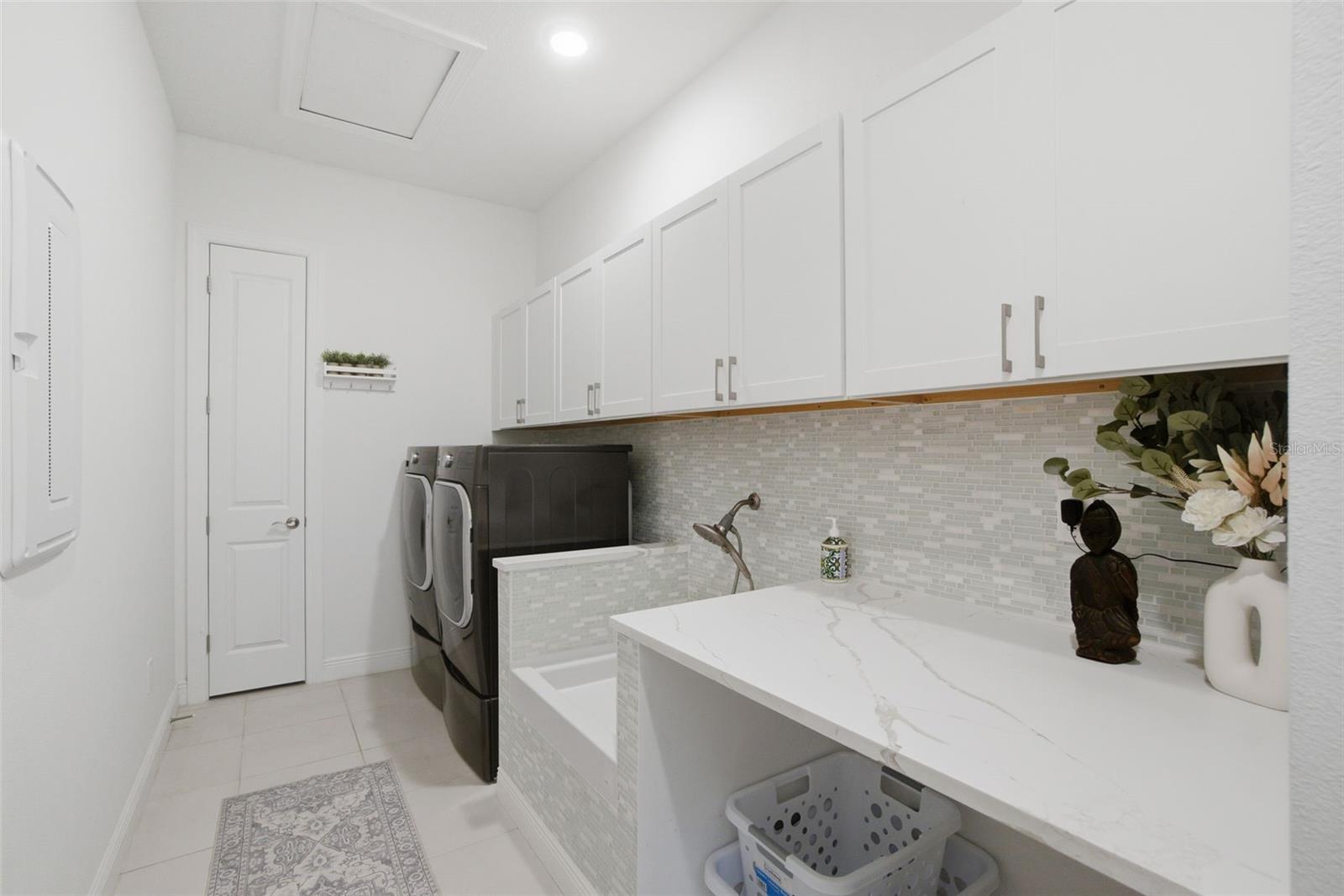 Image 39 of 71 For 5027 Kiva Circle