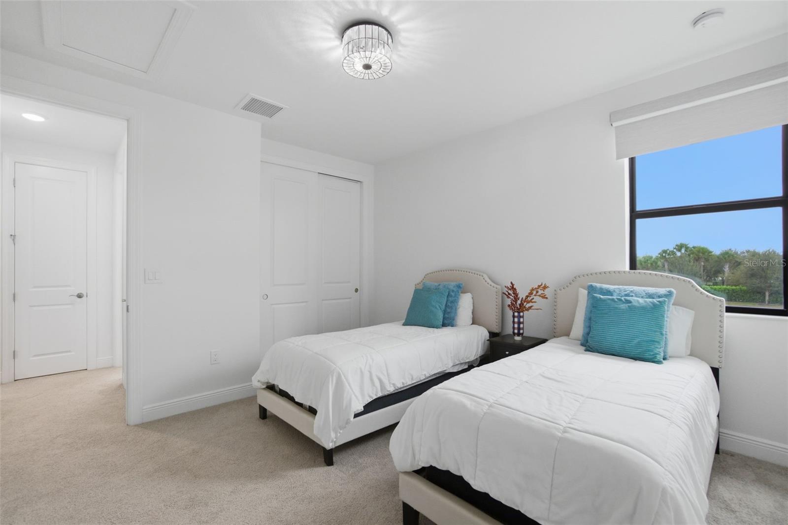 Image 43 of 71 For 5027 Kiva Circle