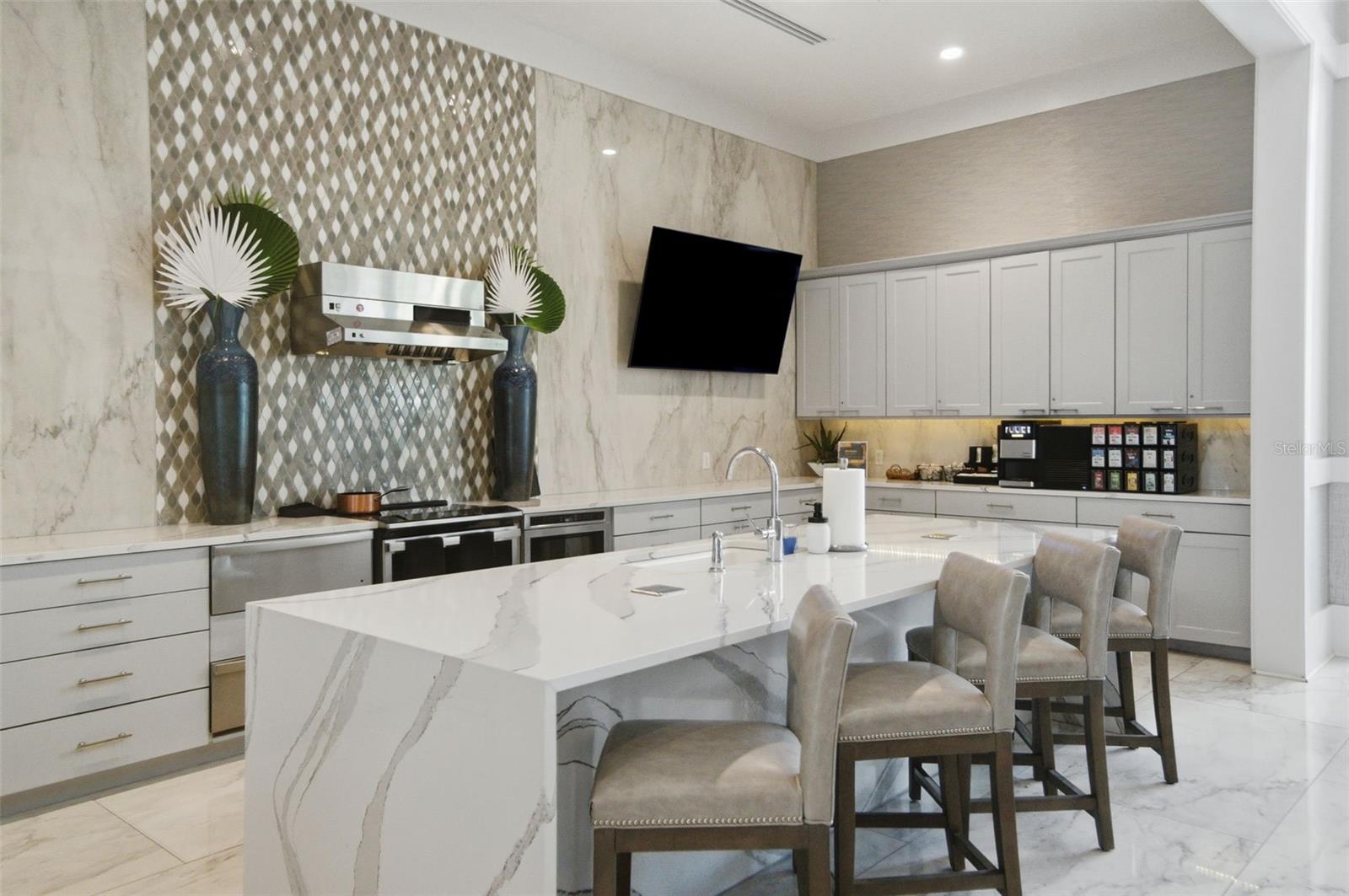 Image 58 of 71 For 5027 Kiva Circle