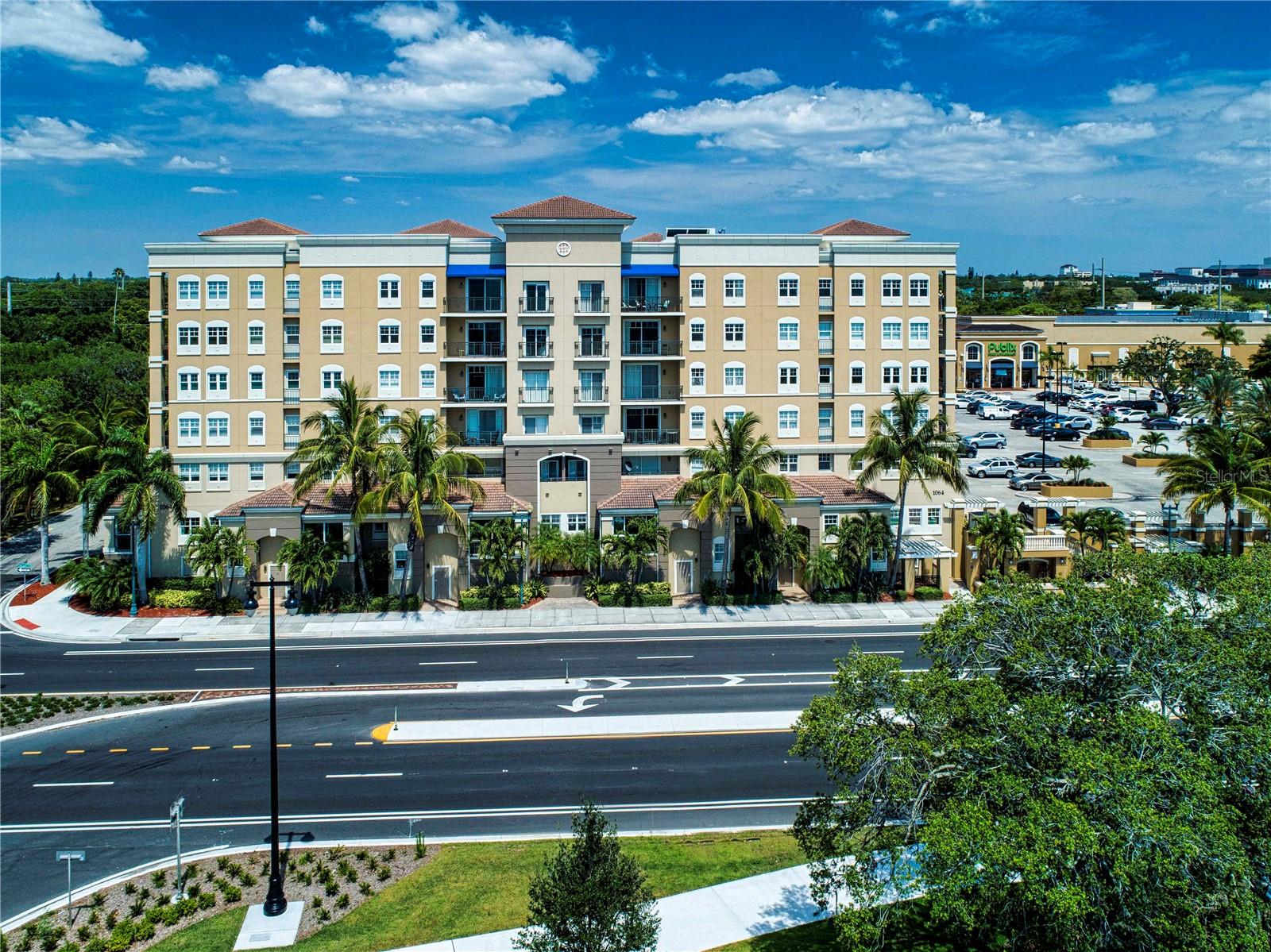 Image 2 of 49 For 1064 Tamiami Trail 1209
