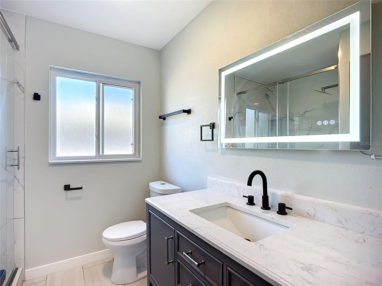 Image 14 of 33 For 3303 Cambridge Drive W