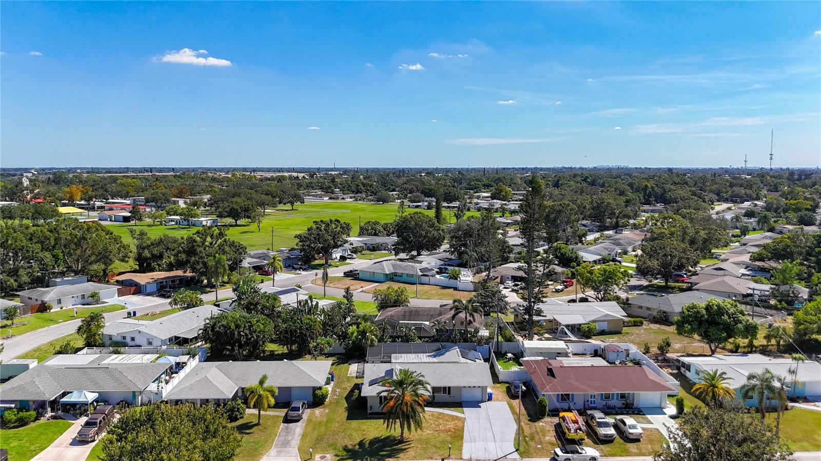 Image 32 of 33 For 3303 Cambridge Drive W